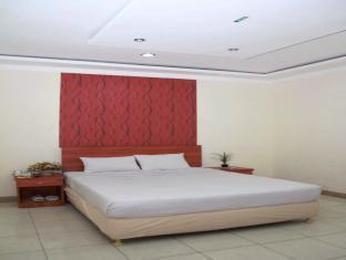 Boulevard Hotel Makassar Exterior photo