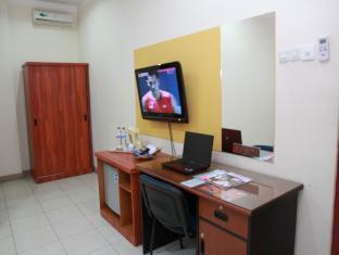 Boulevard Hotel Makassar Exterior photo